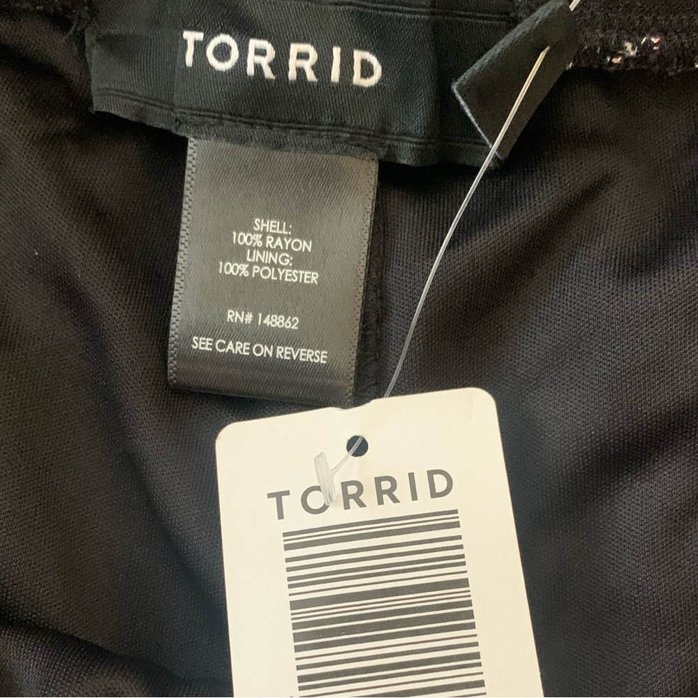 Torrid - Size 4 - Picture 9 of 14